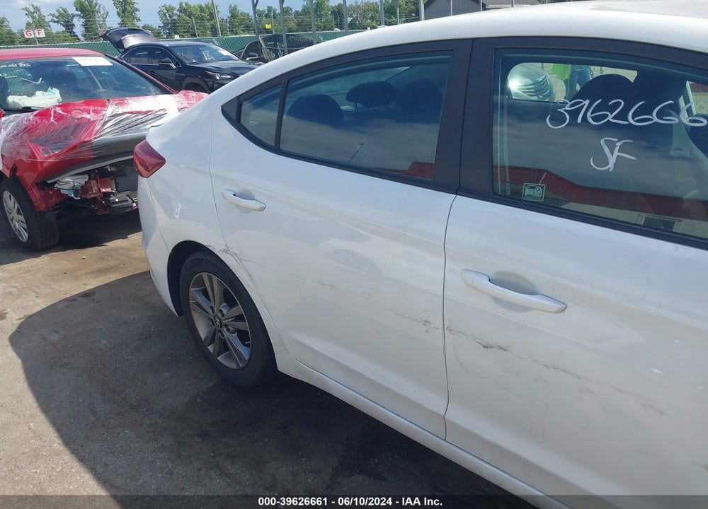 2018 HYUNDAI ELANTRA SEL VIN: 5NPD84LF1JH265886