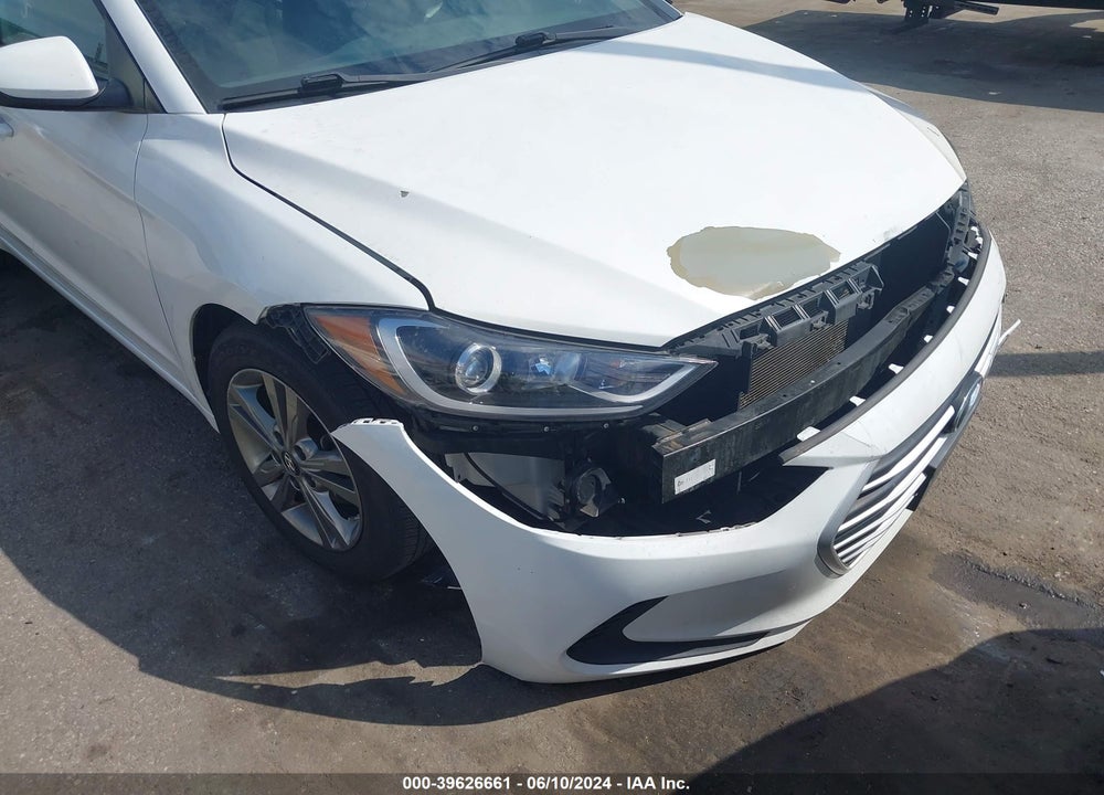 2018 HYUNDAI ELANTRA SEL VIN: 5NPD84LF1JH265886