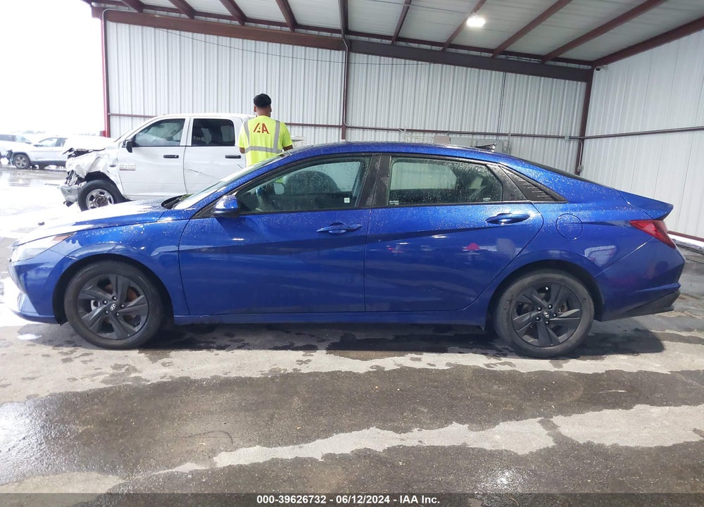 2021 HYUNDAI ELANTRA SEL VIN: 5NPLM4AG9MH025315