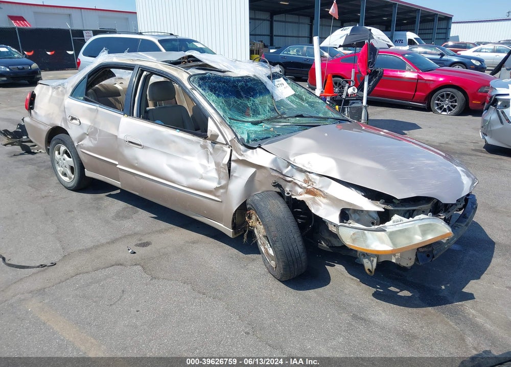 2000 HONDA ACCORD 2.3 EX VIN: JHMCG5664YC025820