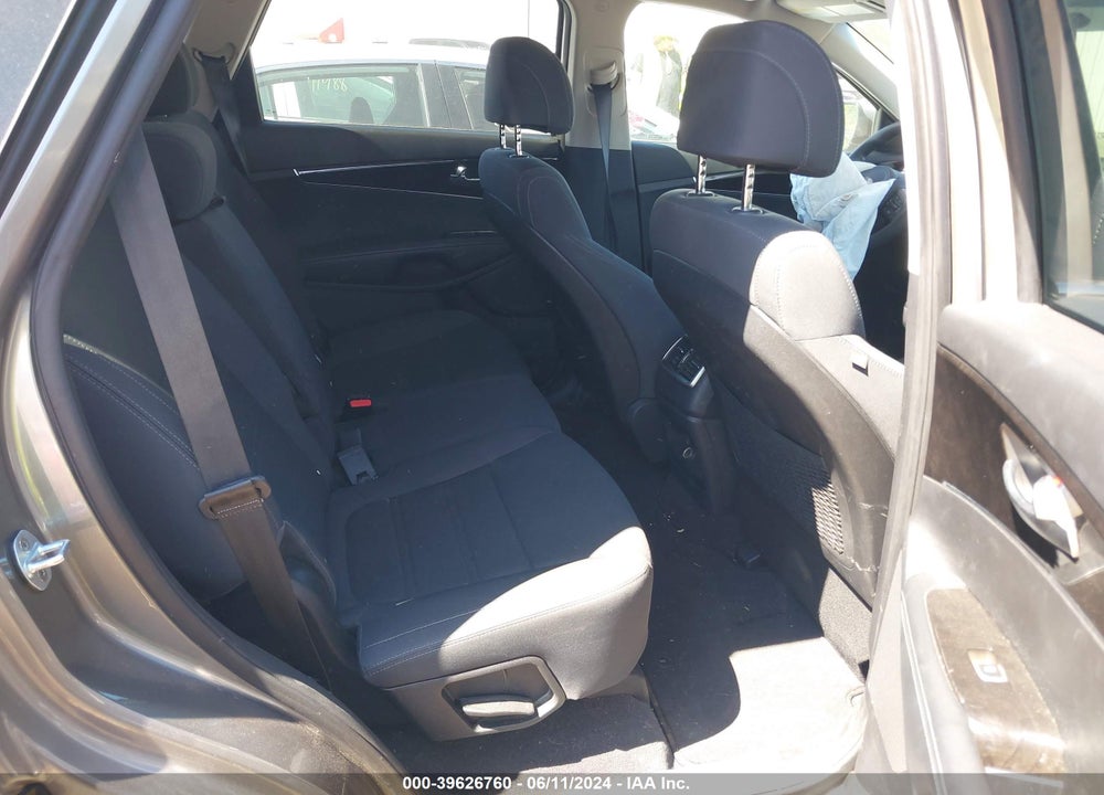 2017 KIA SORENTO 2.4L L VIN: 5XYPG4A34HG200640