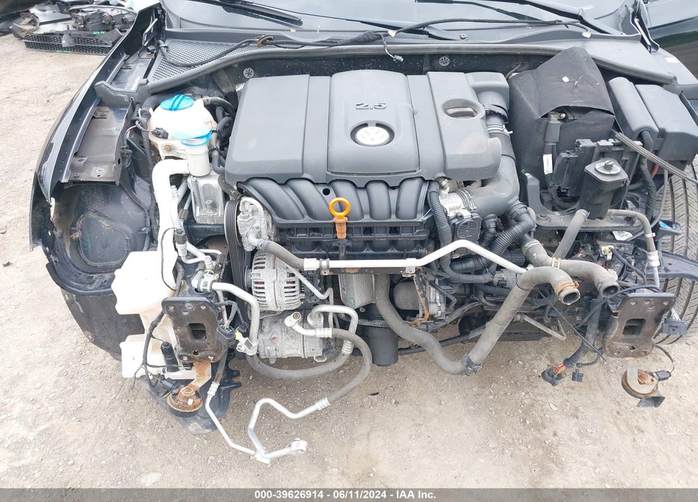 2013 VOLKSWAGEN PASSAT 2.5L SE VIN: 1VWBP7A33DC034604