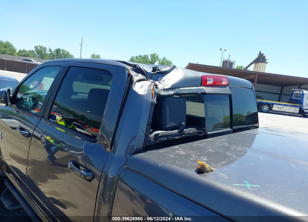 2017 RAM 1500 SPORT  4X4 6'4 BOX VIN: 1C6RR7UT7HS759357