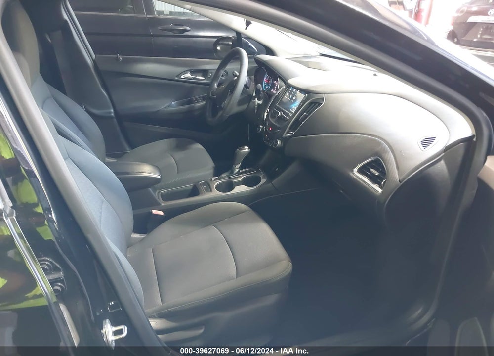 2017 CHEVROLET CRUZE LT AUTO VIN: 3G1BE6SM6HS573818