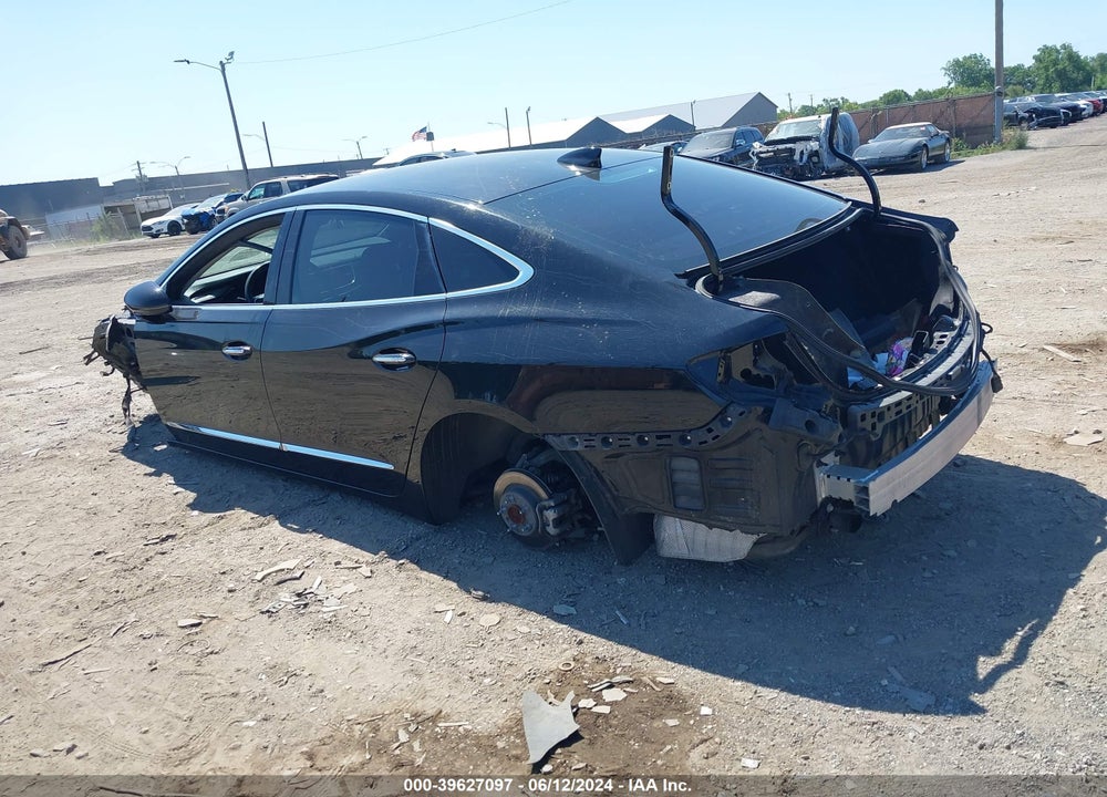 2017 BUICK LACROSSE ESSENCE VIN: 1G4ZP5SS7HU186845