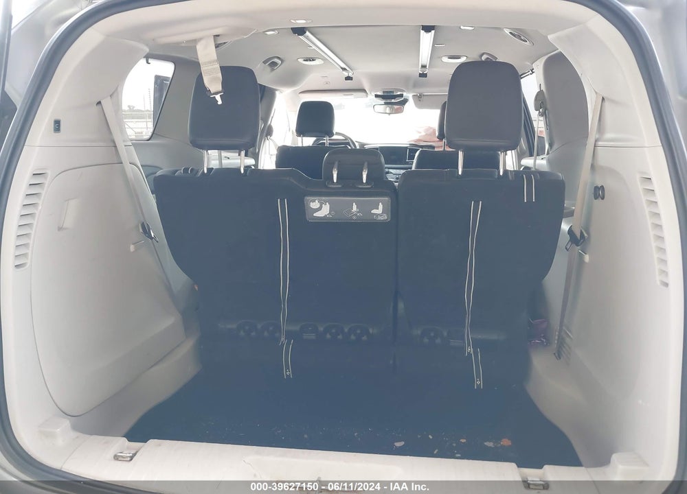 2018 CHRYSLER PACIFICA TOURING L VIN: 2C4RC1BG3JR314733