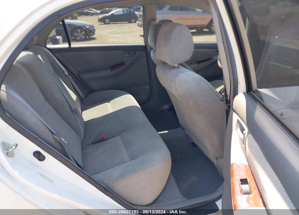 2004 TOYOTA COROLLA LE VIN: 2T1BR32E14C285652