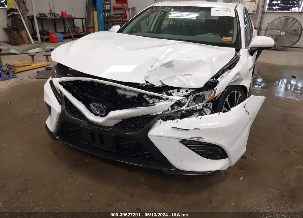 2019 TOYOTA CAMRY HYBRID SE VIN: 4T1B21HK1KU012017
