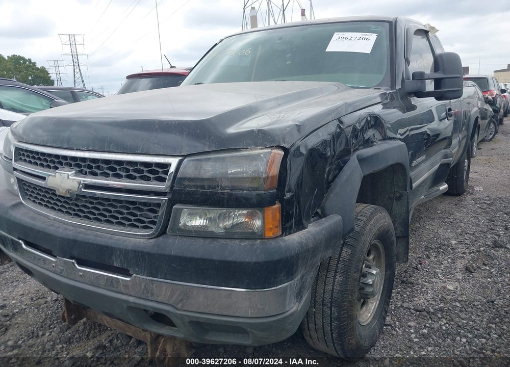 2005 CHEVROLET SILVERADO 2500HD LS VIN: 1GCHK29U45E109019