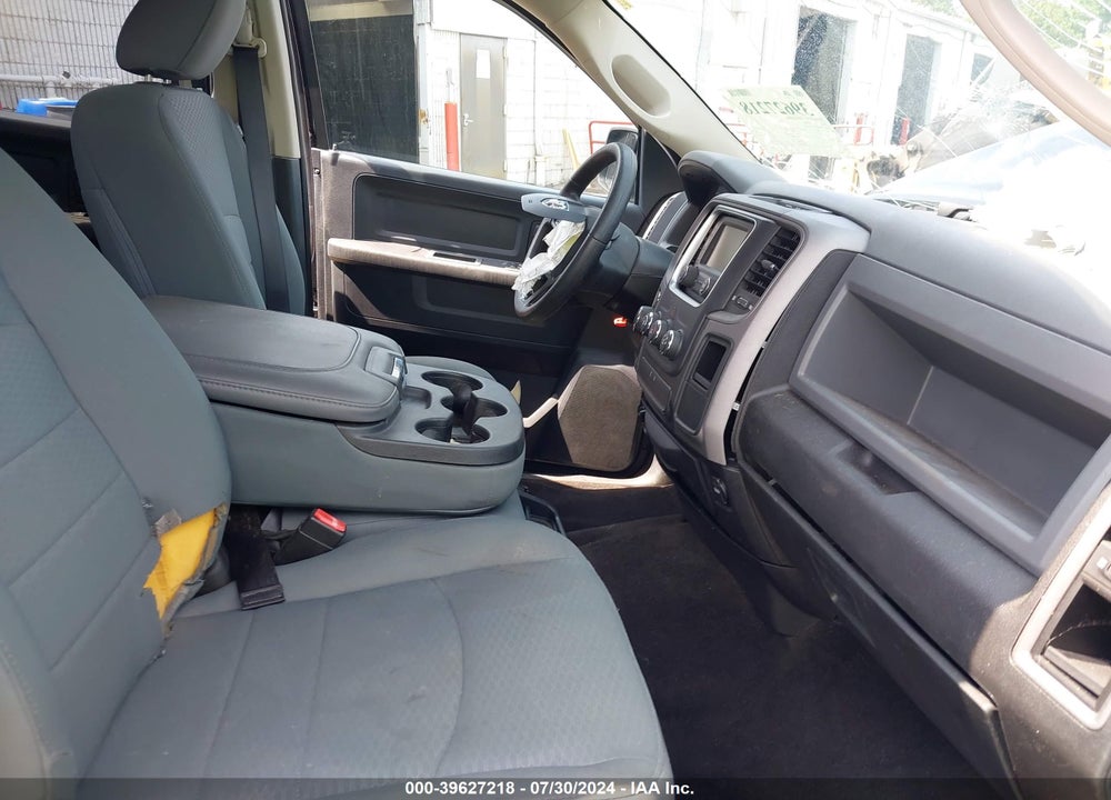 2017 RAM 1500 EXPRESS 4X4 5'7 BOX VIN: 1C6RR7KT1HS517179