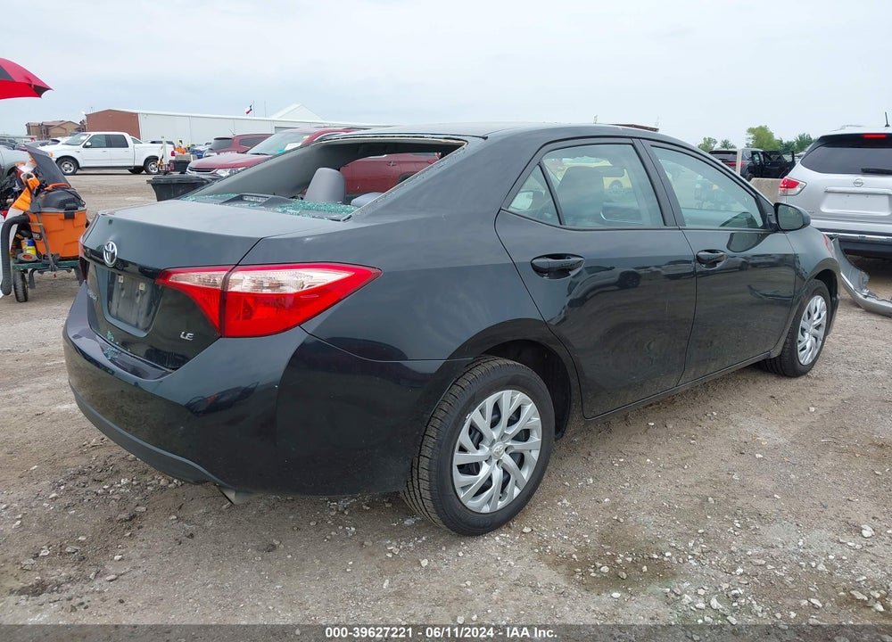 2018 TOYOTA COROLLA LE VIN: 5YFBURHE1JP753657