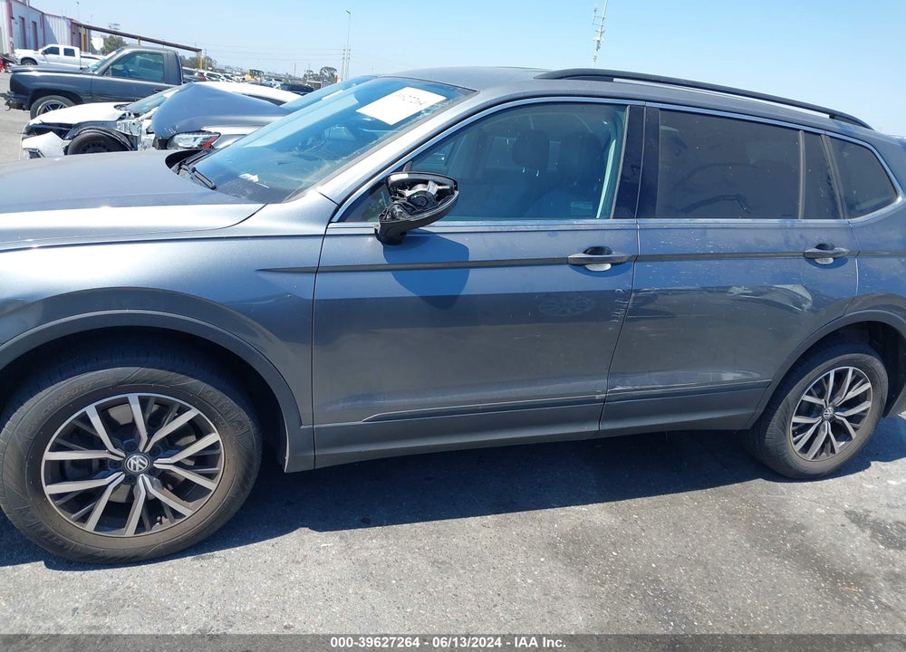 2019 VOLKSWAGEN TIGUAN 2.0T SE/2.0T SEL/2.0T SEL R-LINE/2.0T SEL R-LINE BLACK VIN: 3VV2B7AX1KM094883