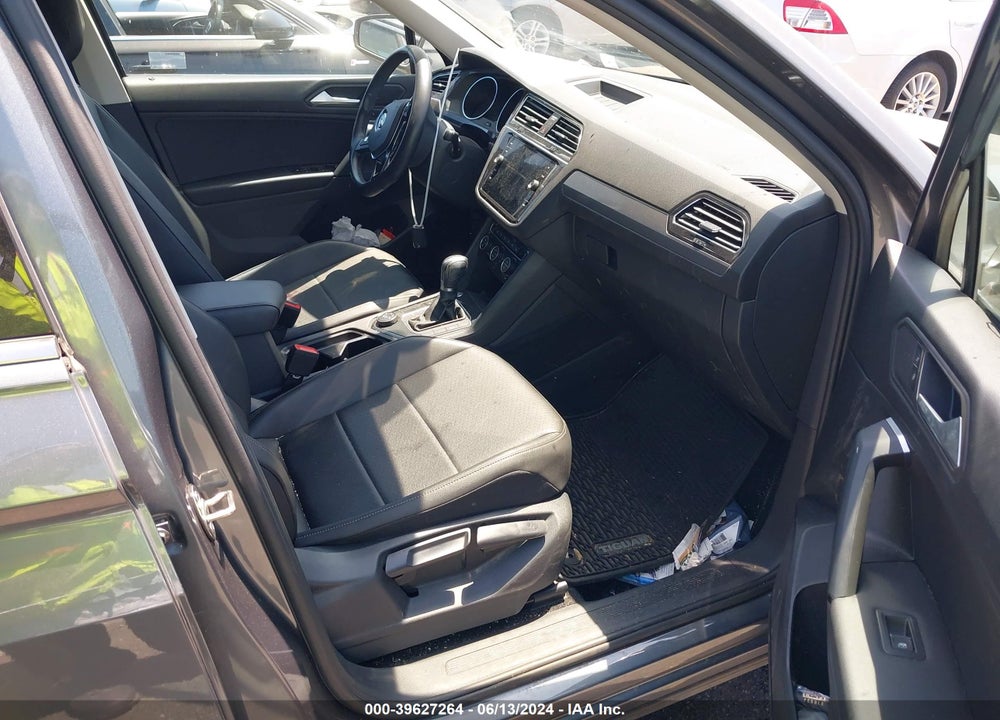 2019 VOLKSWAGEN TIGUAN 2.0T SE/2.0T SEL/2.0T SEL R-LINE/2.0T SEL R-LINE BLACK VIN: 3VV2B7AX1KM094883
