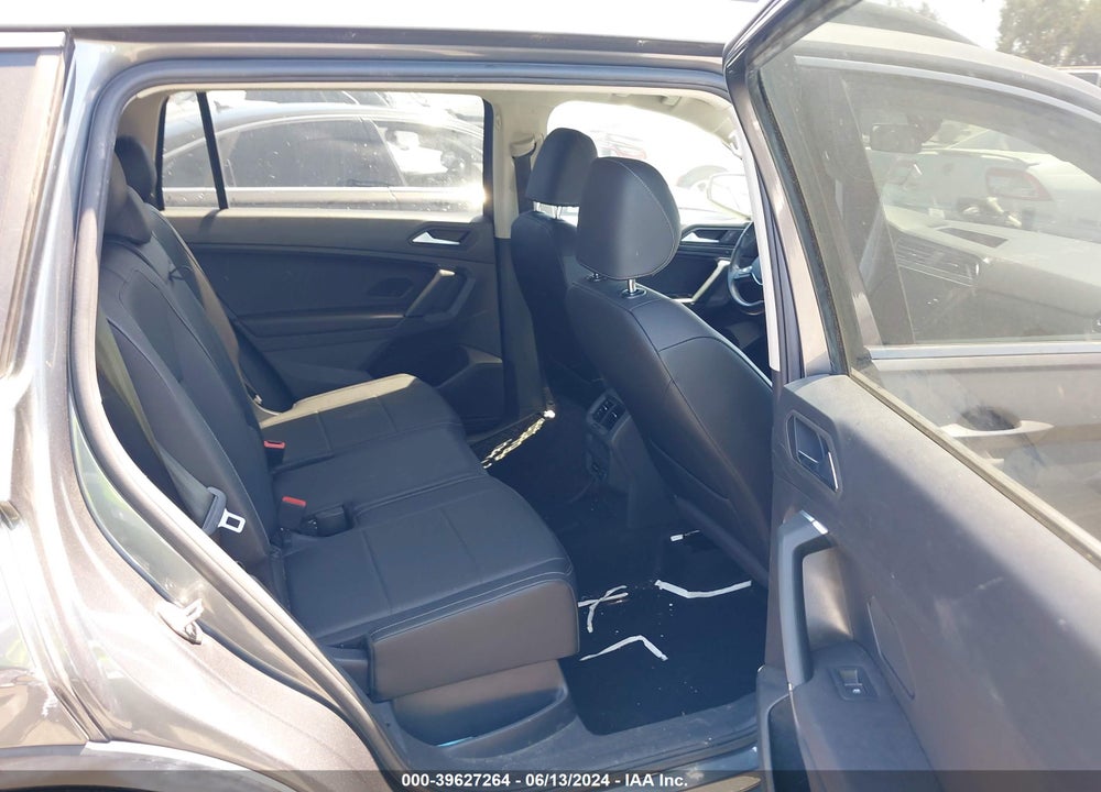 2019 VOLKSWAGEN TIGUAN 2.0T SE/2.0T SEL/2.0T SEL R-LINE/2.0T SEL R-LINE BLACK VIN: 3VV2B7AX1KM094883