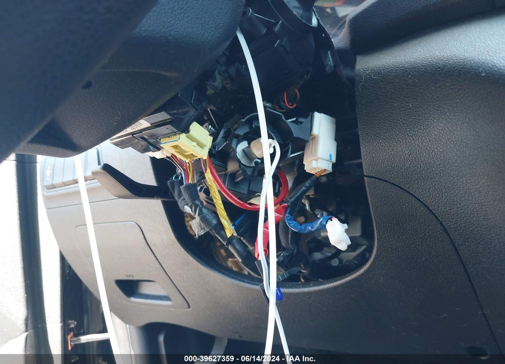 2018 HYUNDAI TUCSON SE VIN: KM8J2CA42JU639438