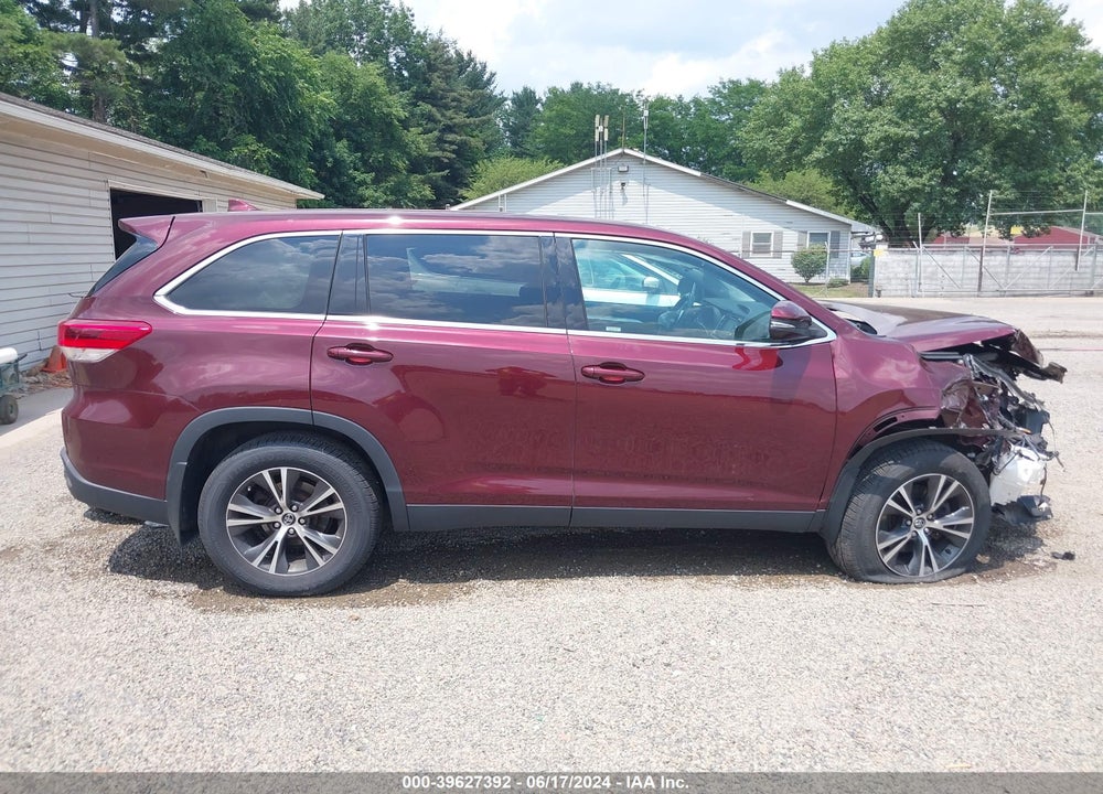 2019 TOYOTA HIGHLANDER LE PLUS VIN: 5TDBZRFH5KS953707