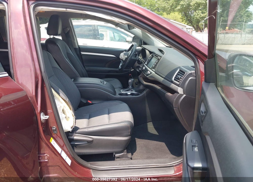 2019 TOYOTA HIGHLANDER LE PLUS VIN: 5TDBZRFH5KS953707