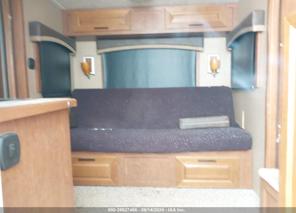 2015 BISON COACH TRAVEL TRAILER VIN: 51Y3C6N20F2005327