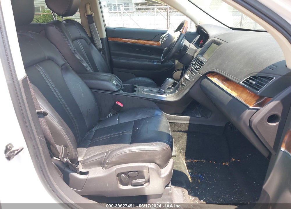 2013 LINCOLN MKT VIN: 2LMHJ5FK1DBL57018