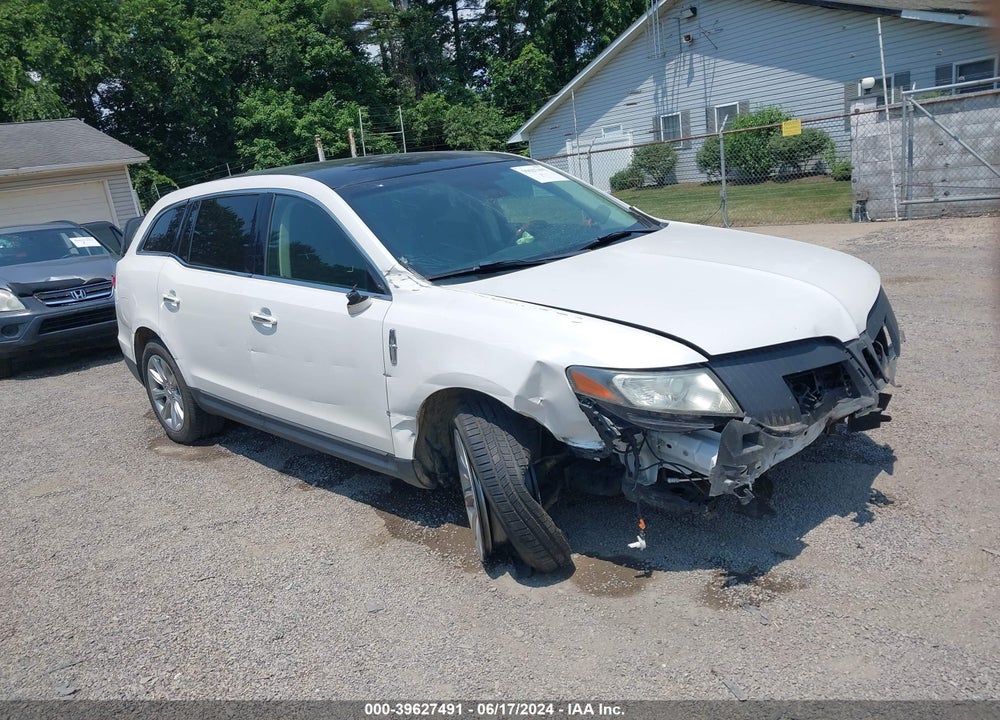 2013 LINCOLN MKT VIN: 2LMHJ5FK1DBL57018