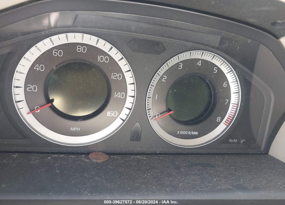 2011 VOLVO XC70 VIN: YV4940BZ0B1097332