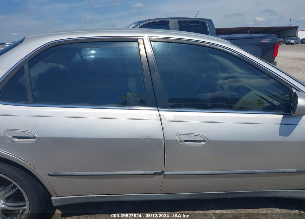 1998 HONDA ACCORD VIN: 1HGCG5643WA125093