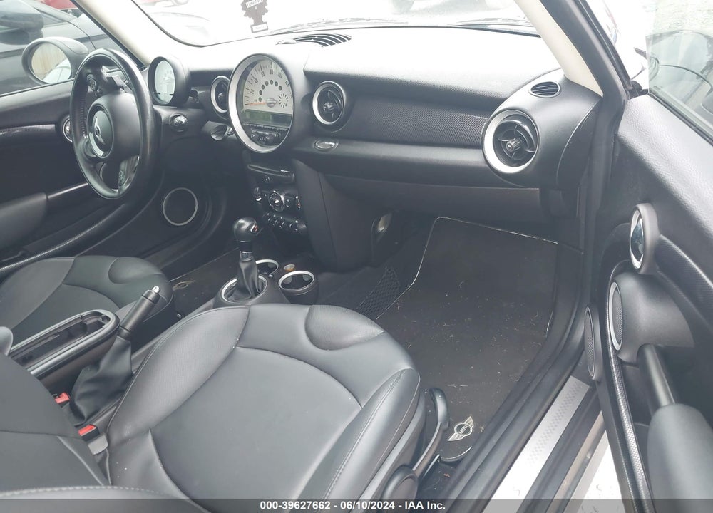 2012 MINI COOPER S CLUBMAN VIN: WMWZG3C57CTY38876