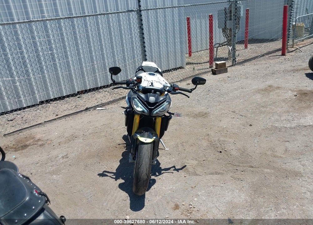 2024 TRIUMPH MOTORCYCLE STREET TRIPLE 765 MOTO2 EDITION VIN: SMTA624K5RTBL5257