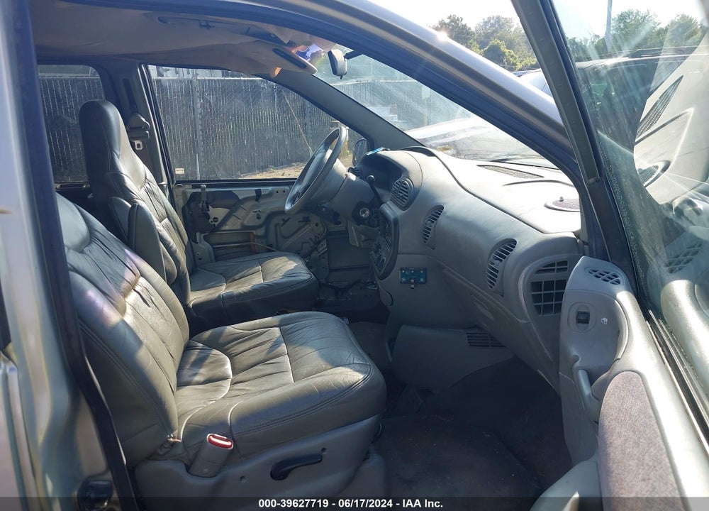 2000 DODGE GRAND CARAVAN SE VIN: 1B4GP44R2YB535869