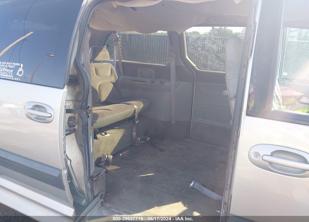 2000 DODGE GRAND CARAVAN SE VIN: 1B4GP44R2YB535869
