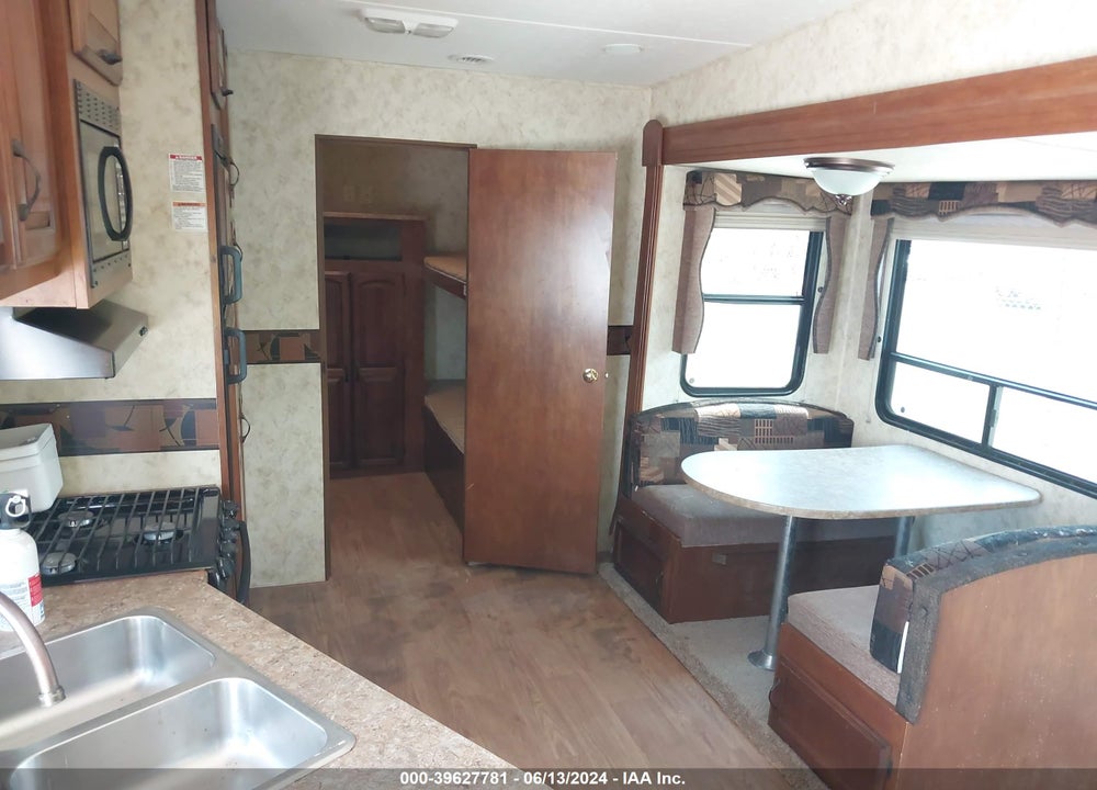 2012 FOREST RIVER CHAPPAREL 269BHS VIN: 5ZT3CLSB2CA305890