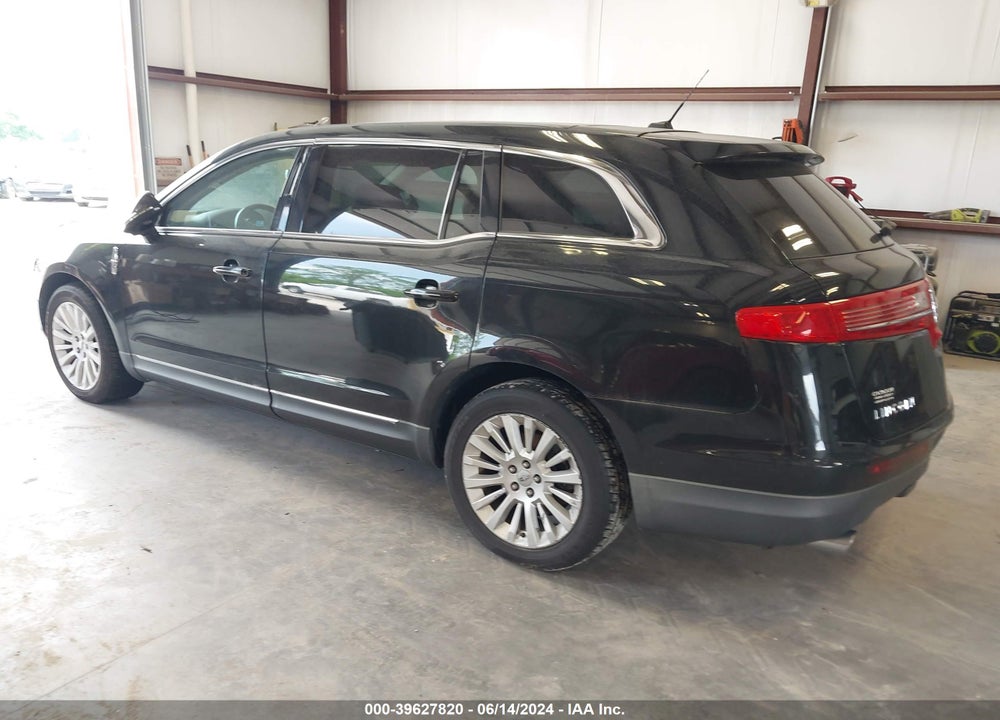 2011 LINCOLN MKT VIN: 2LMHJ5AR9BBJ51317
