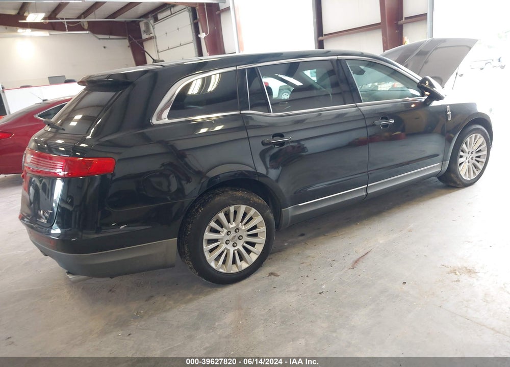 2011 LINCOLN MKT VIN: 2LMHJ5AR9BBJ51317