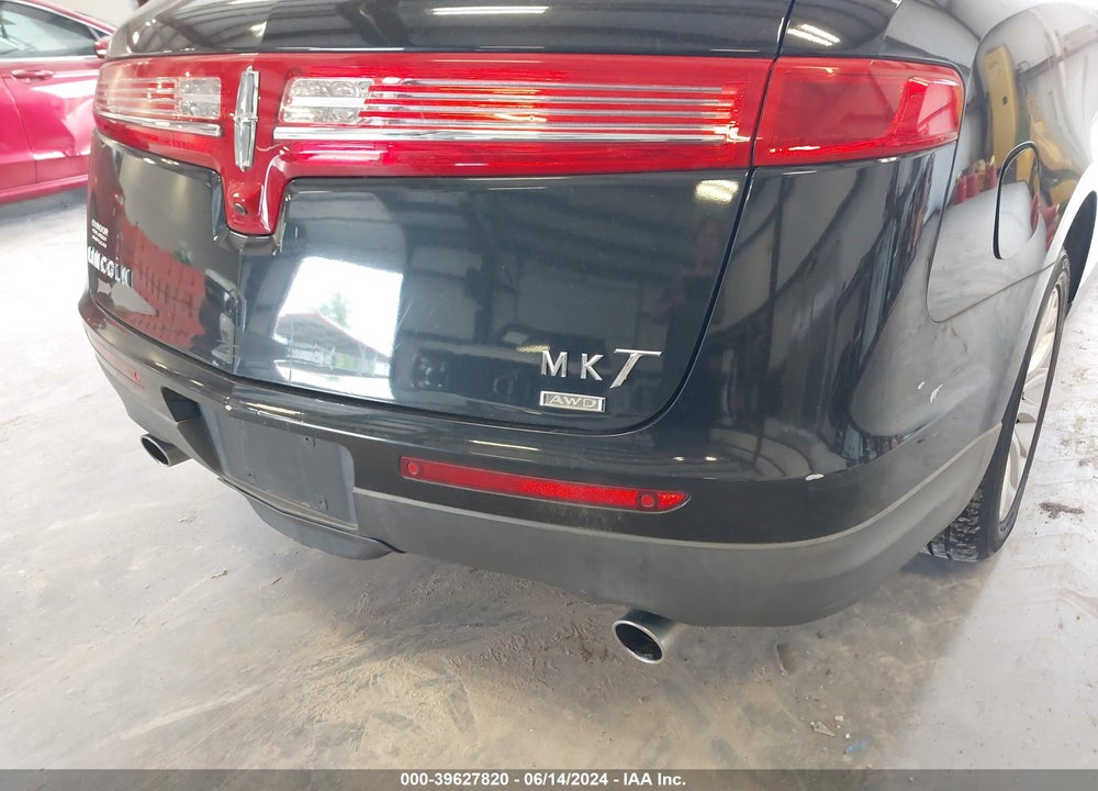 2011 LINCOLN MKT VIN: 2LMHJ5AR9BBJ51317