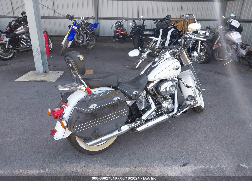 2012 HARLEY-DAVIDSON FLSTC HERITAGE SOFTAIL CLASSIC VIN: 1HD1BWV1XCB014692