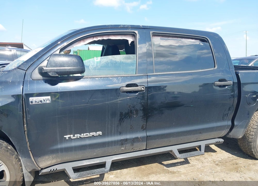 2018 TOYOTA TUNDRA SR5 5.7L V8 VIN: 5TFDW5F12JX757097