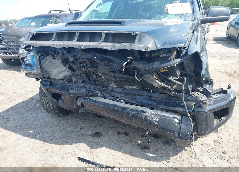 2018 TOYOTA TUNDRA SR5 5.7L V8 VIN: 5TFDW5F12JX757097