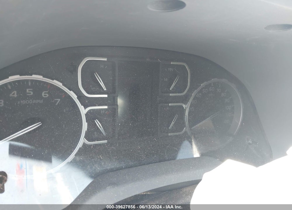 2018 TOYOTA TUNDRA SR5 5.7L V8 VIN: 5TFDW5F12JX757097