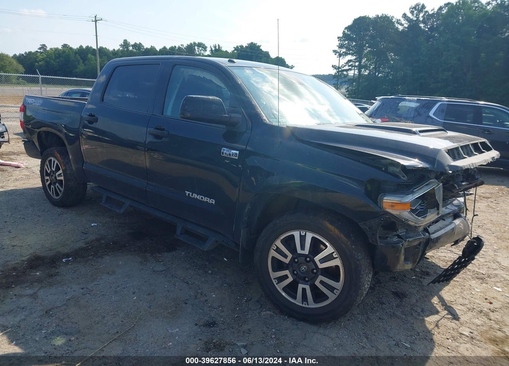 2018 TOYOTA TUNDRA SR5 5.7L V8 VIN: 5TFDW5F12JX757097