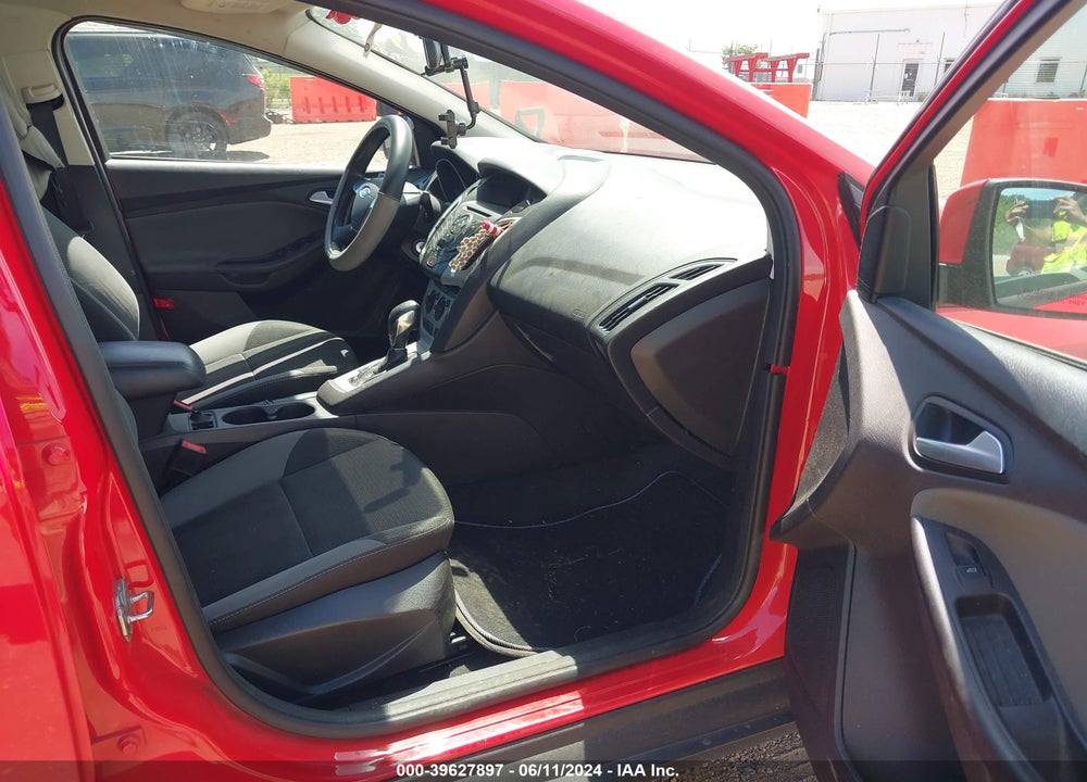 2014 FORD FOCUS SE VIN: 1FADP3F27EL221582