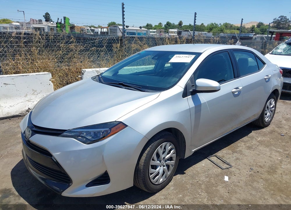 2018 TOYOTA COROLLA LE VIN: 5YFBURHE8JP761979