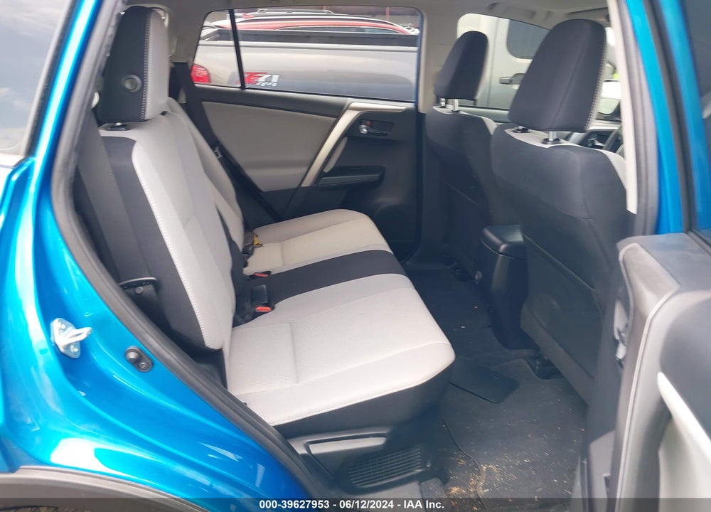 2018 TOYOTA RAV4 HYBRID XLE VIN: JTMRJREV4JD169364