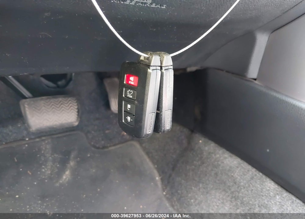 2018 TOYOTA RAV4 HYBRID XLE VIN: JTMRJREV4JD169364