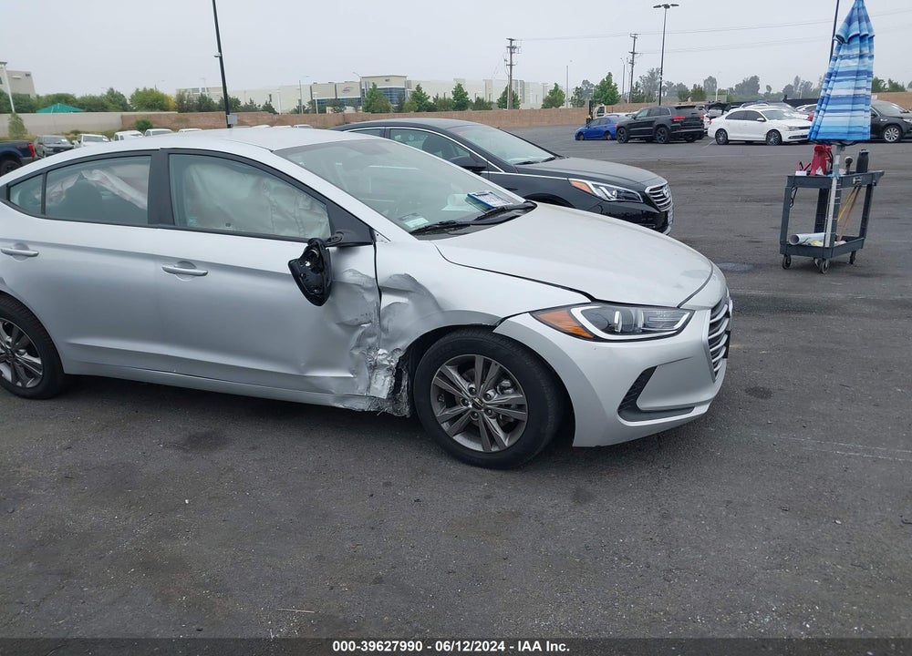 2017 HYUNDAI ELANTRA SE VIN: 5NPD84LF7HH153250
