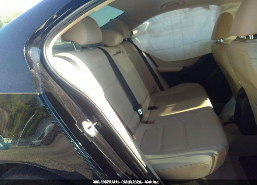 2016 VOLKSWAGEN JETTA 1.8T SEL VIN: 3VWL07AJ9GM365519