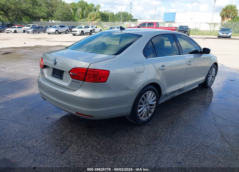2011 VOLKSWAGEN JETTA 2.5L SEL VIN: 3VWLX7AJ6BM021330