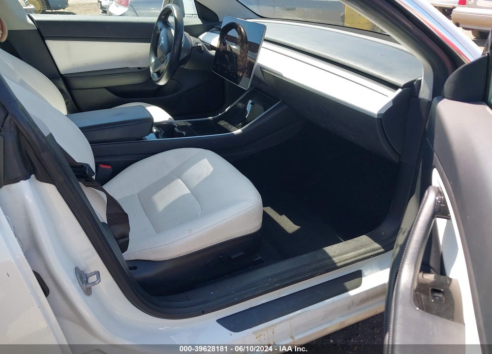 2018 TESLA MODEL 3 LONG RANGE/PERFORMANCE VIN: 5YJ3E1EB0JF135660