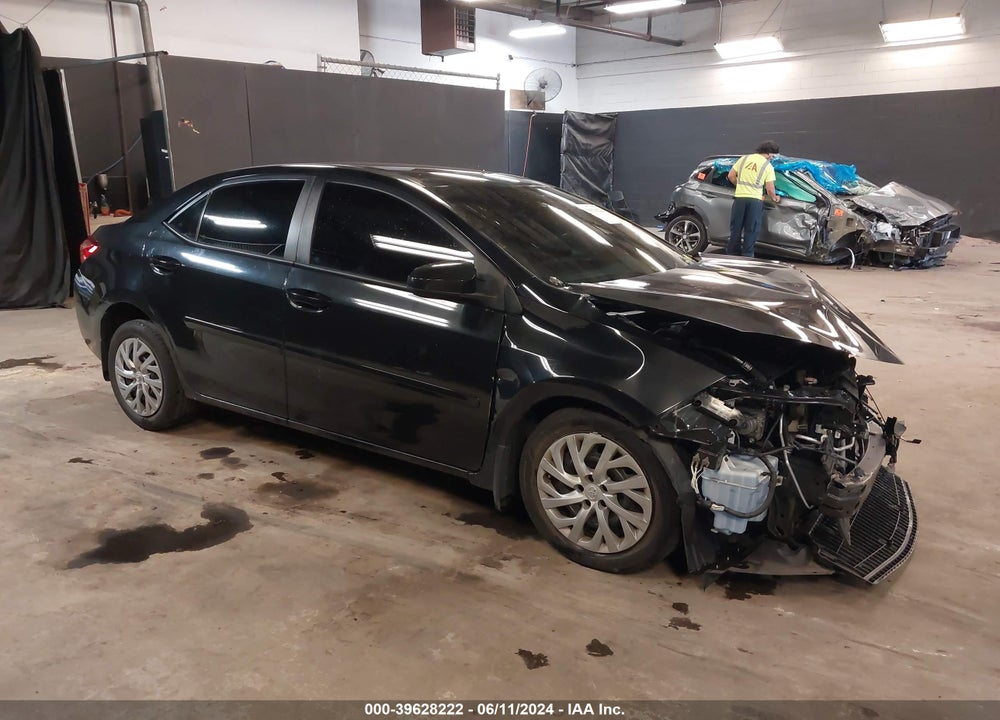 2019 TOYOTA COROLLA LE VIN: 2T1BURHE0KC173916