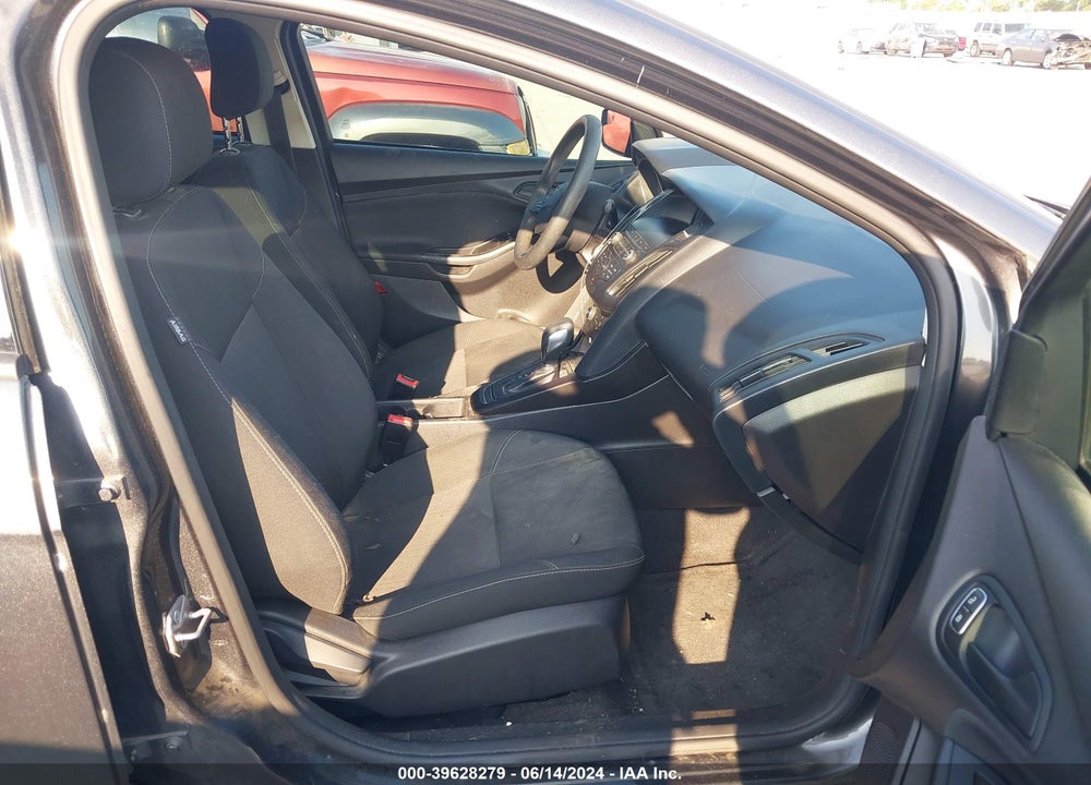 2018 FORD FOCUS S VIN: 1FADP3E21JL292837