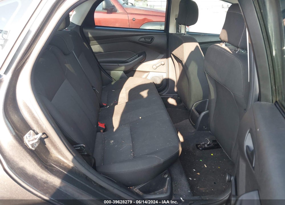 2018 FORD FOCUS S VIN: 1FADP3E21JL292837